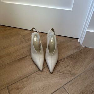 Zara NWOT never worn slingback heels size 41